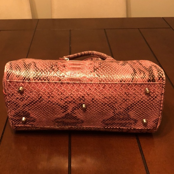 Gorgeous Pink Snakeskin Pattern Purse! 👛 - Picture 4 of 4